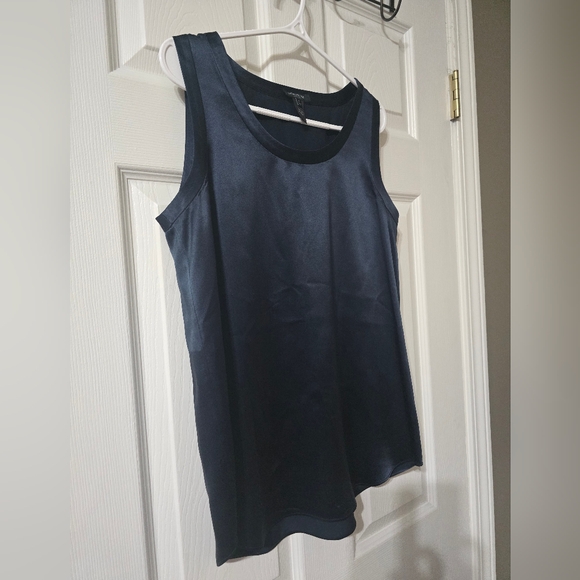 Lafayette 148 Perla Luxe Reversible Silk Charmeuse Shell in Navy Blue, EUC! - Picture 3 of 9